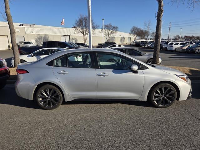 2025 Toyota COROLLA SE