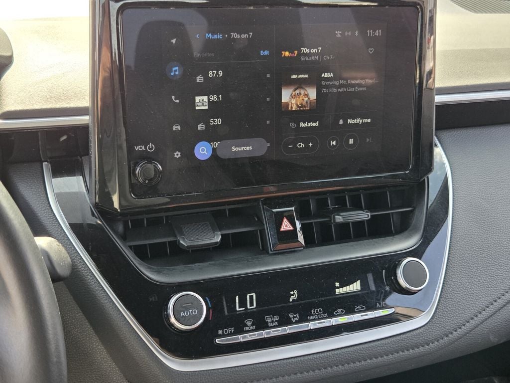 2025 Toyota COROLLA SE