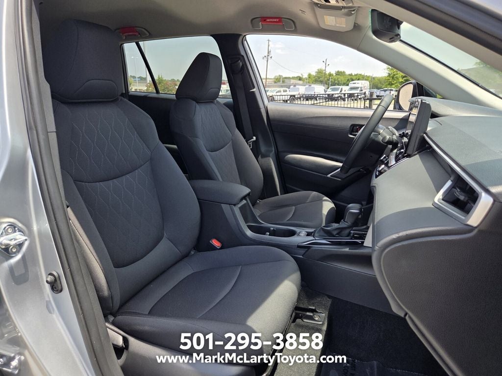 2025 Toyota Corolla Cross LE