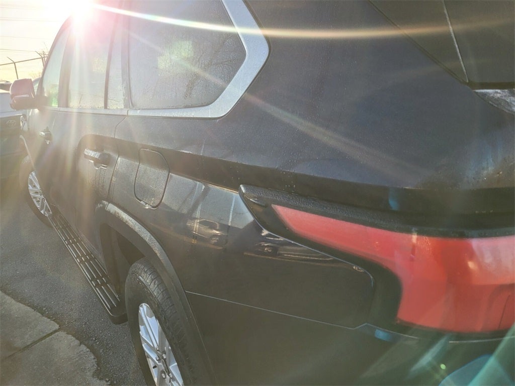 2025 Toyota Sequoia SR5