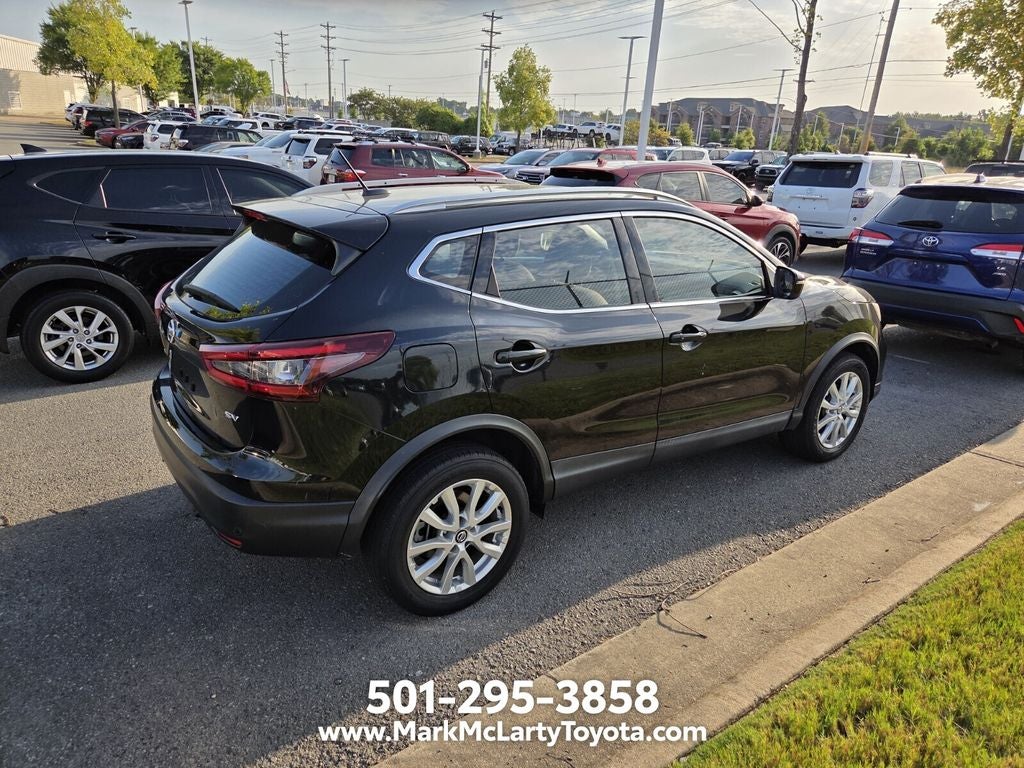2022 Nissan Rogue Sport SV