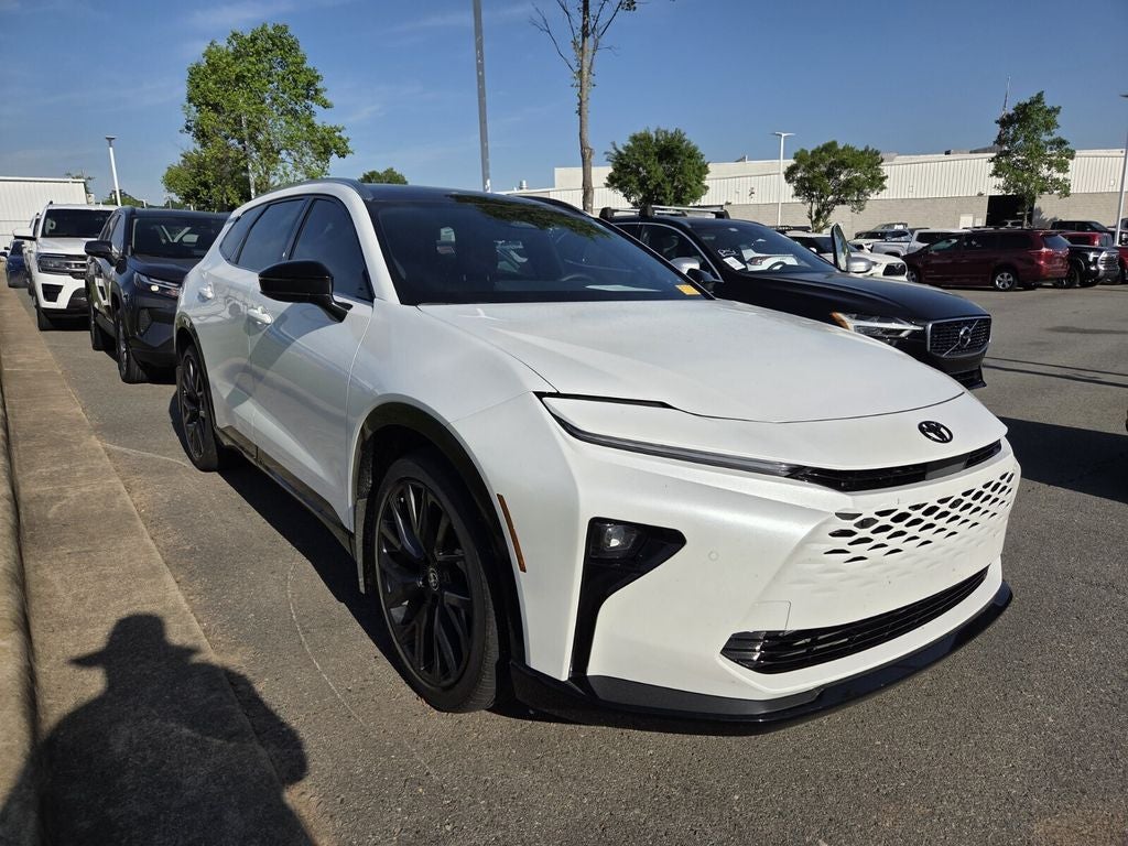 2025 Toyota CROWN SIGNIA Limited