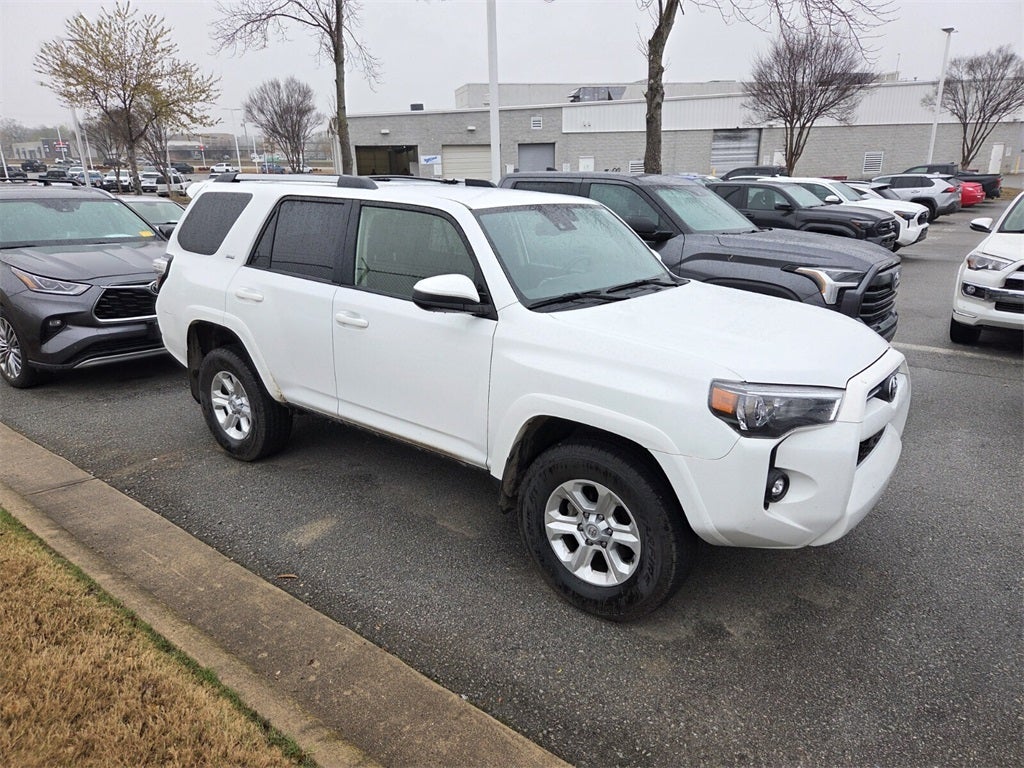 2024 Toyota 4RUNNER SR5