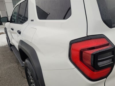 2025 Toyota 4RUNNER SR5