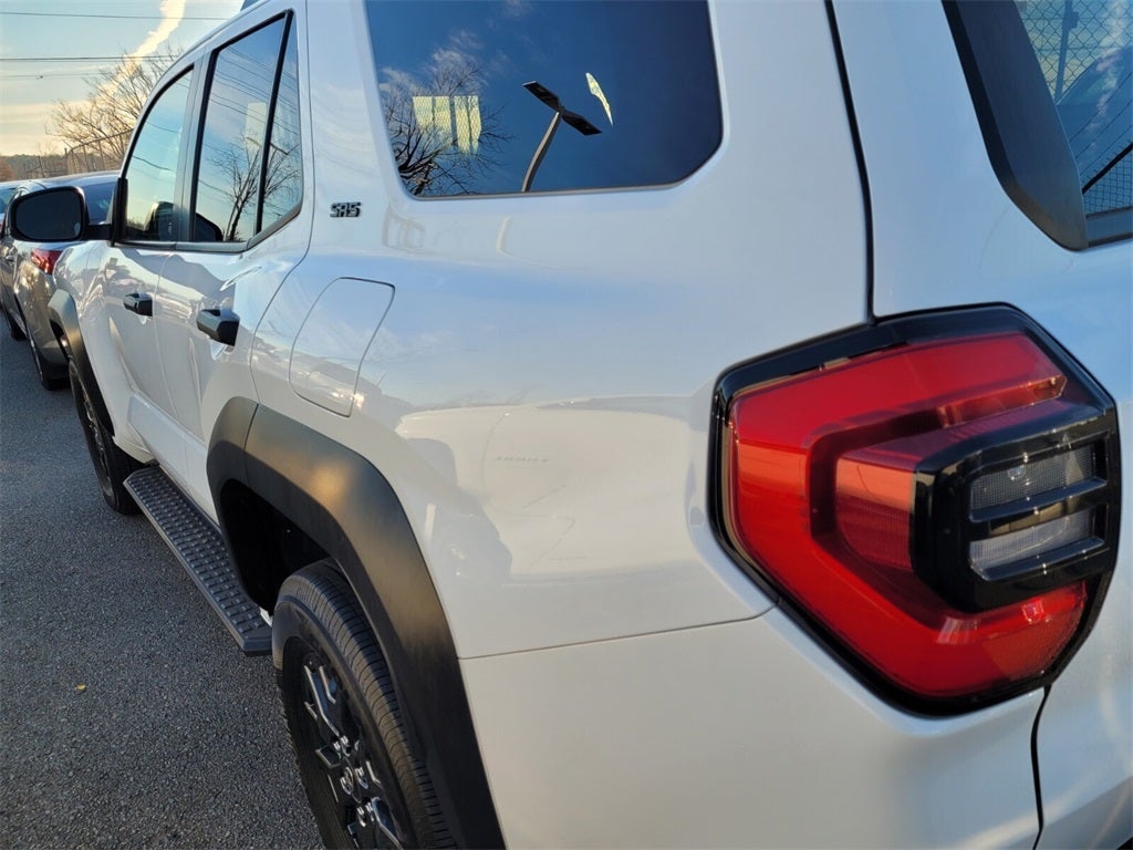 2025 Toyota 4RUNNER SR5