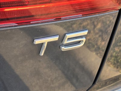 2020 Volvo XC60 T5 Momentum