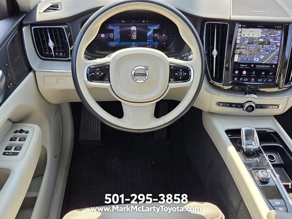 2023 Volvo XC60 B5 Ultimate Bright Theme