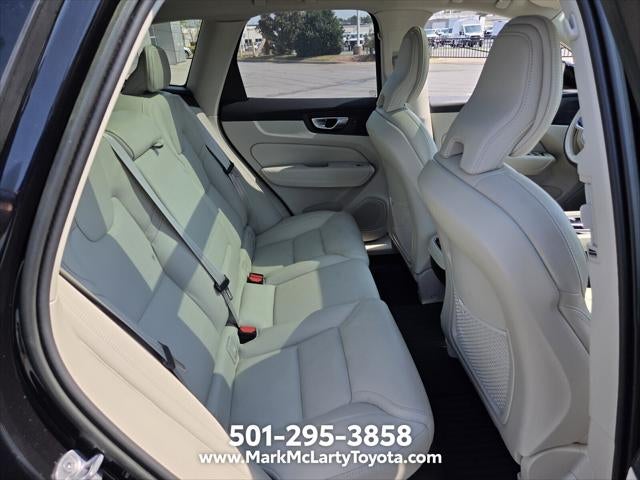 2023 Volvo XC60 B5 Ultimate Bright Theme
