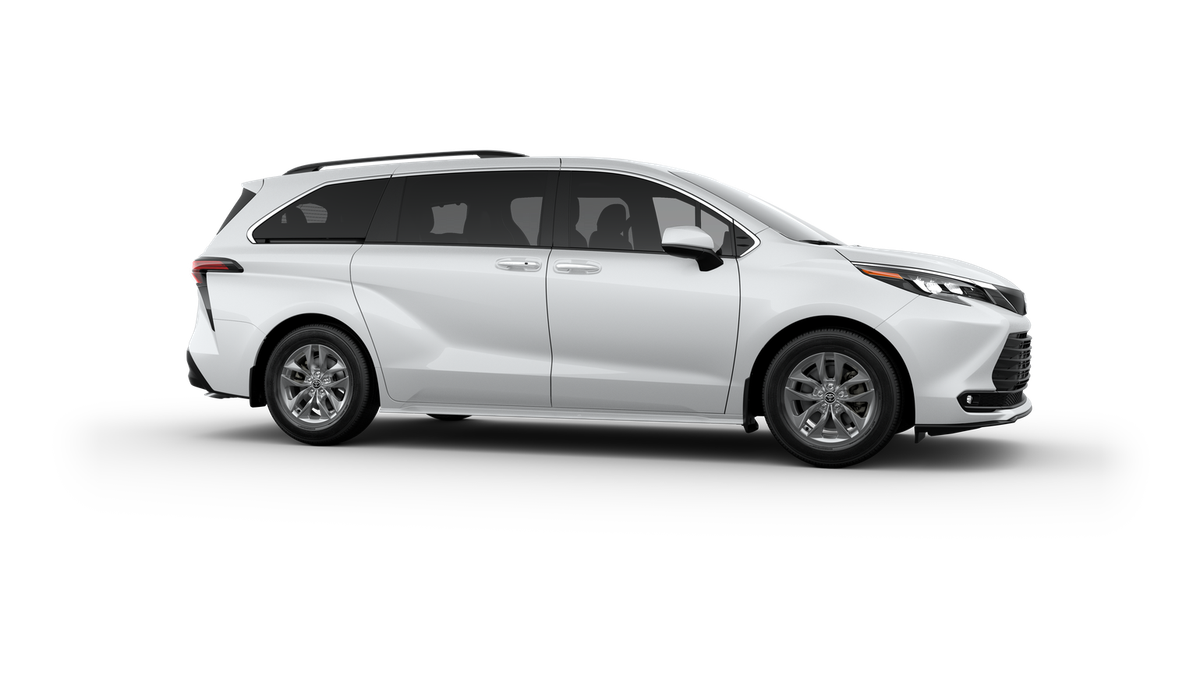 2025 Toyota Sienna XLE