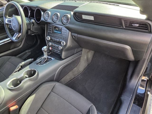 2016 Ford Mustang V6