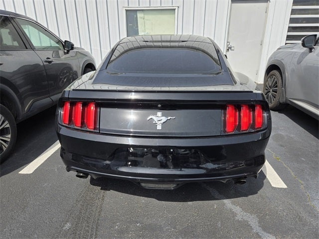 2016 Ford Mustang V6