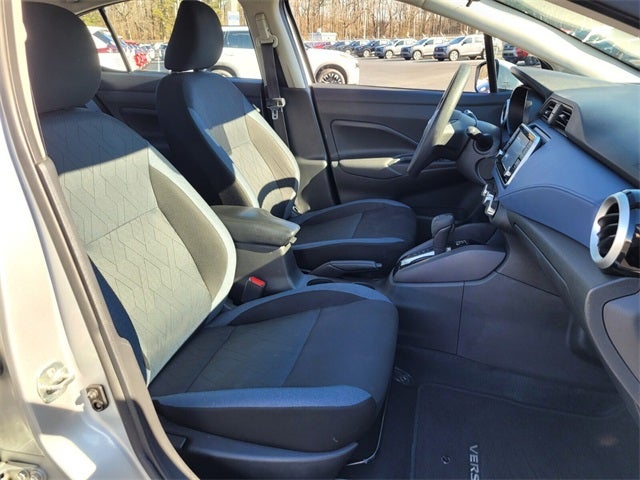 2023 Nissan Versa 1.6 SV