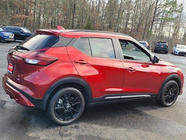 2023 Nissan Kicks SR