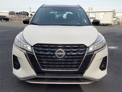 2023 Nissan Kicks SR