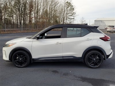 2023 Nissan Kicks SR