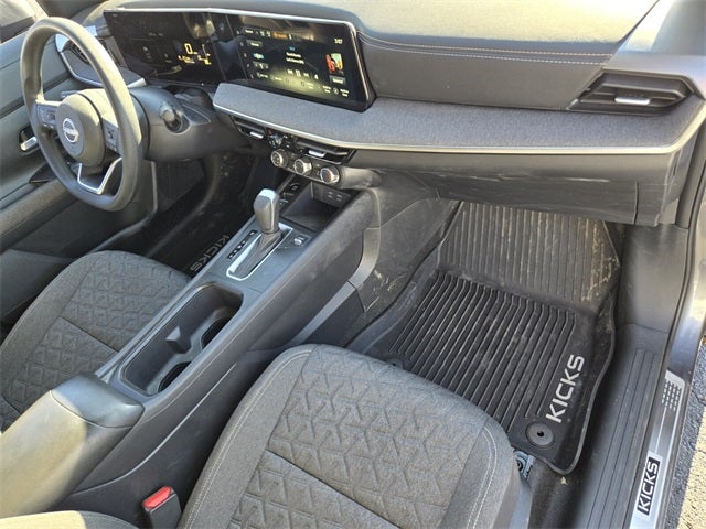 2025 Nissan Kicks SV