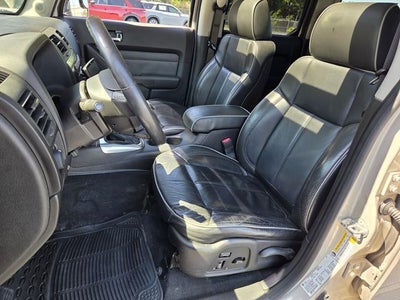 2009 Hummer H3T Base