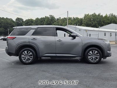 2022 Nissan Pathfinder S