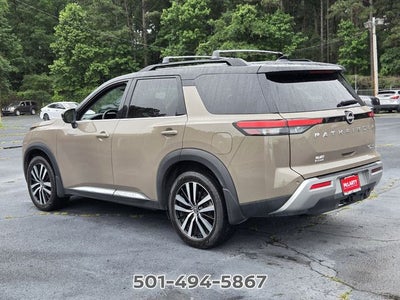 2023 Nissan Pathfinder Platinum