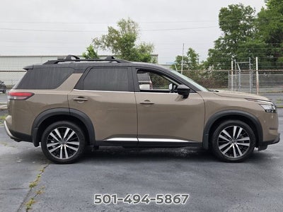 2023 Nissan Pathfinder Platinum