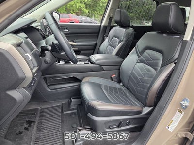 2023 Nissan Pathfinder Platinum