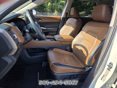 2024 Nissan Pathfinder Platinum