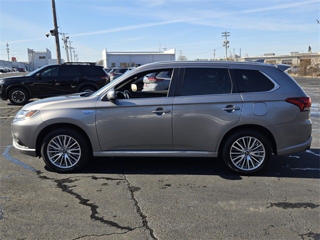 2022 Mitsubishi Outlander PHEV SEL