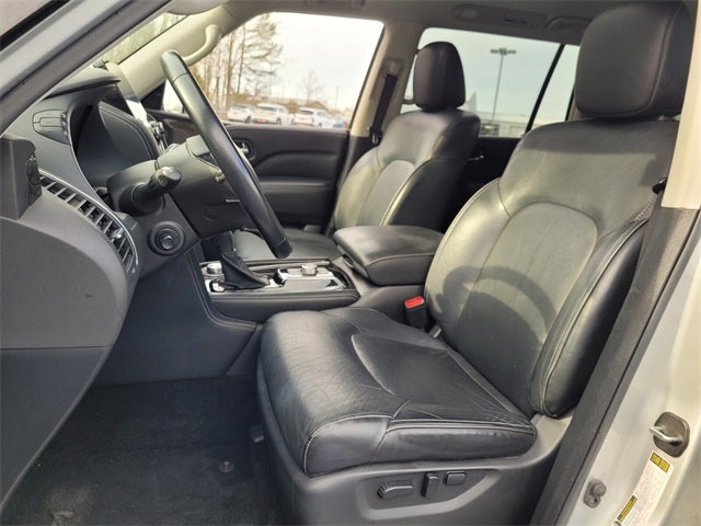 2022 INFINITI QX80 LUXE