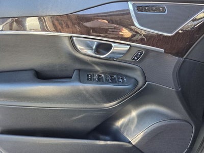 2019 Volvo XC90 T5 Momentum