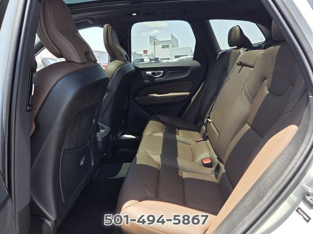 2022 Volvo XC60 B5 Momentum