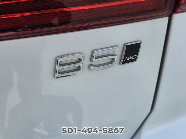 2022 Volvo XC60 B5 Momentum