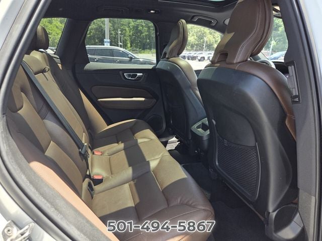 2022 Volvo XC60 B5 Momentum