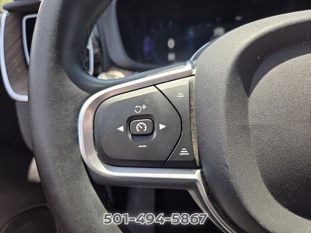 2022 Volvo XC60 B5 Momentum