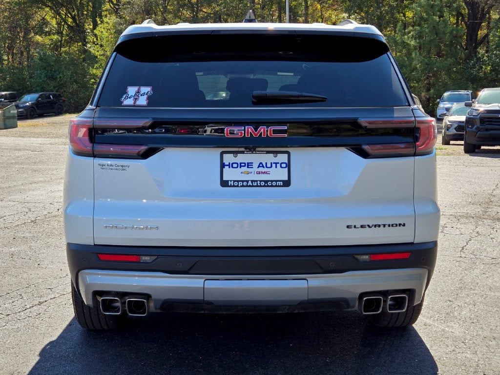 2025 GMC Acadia Elevation