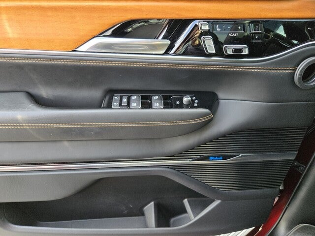 2022 Jeep Grand Wagoneer Series III