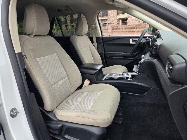 2020 Ford Explorer Base