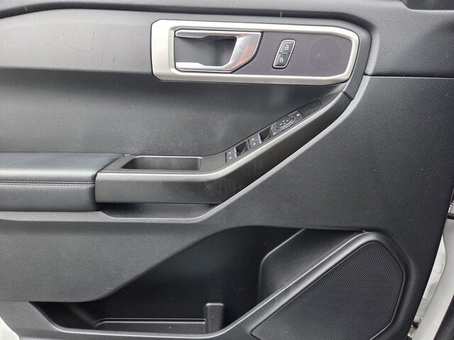 2020 Ford Explorer Base