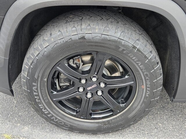 2022 GMC Acadia AT4