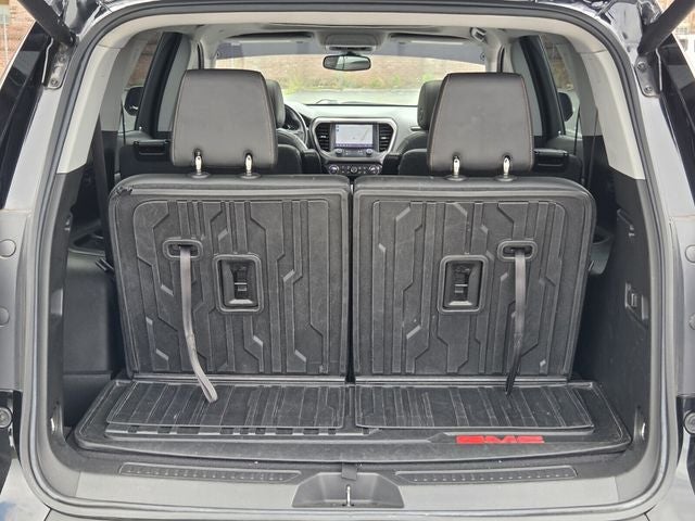 2022 GMC Acadia AT4