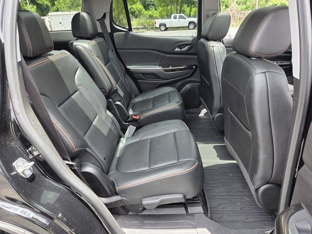 2022 GMC Acadia AT4
