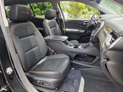 2022 GMC Acadia AT4