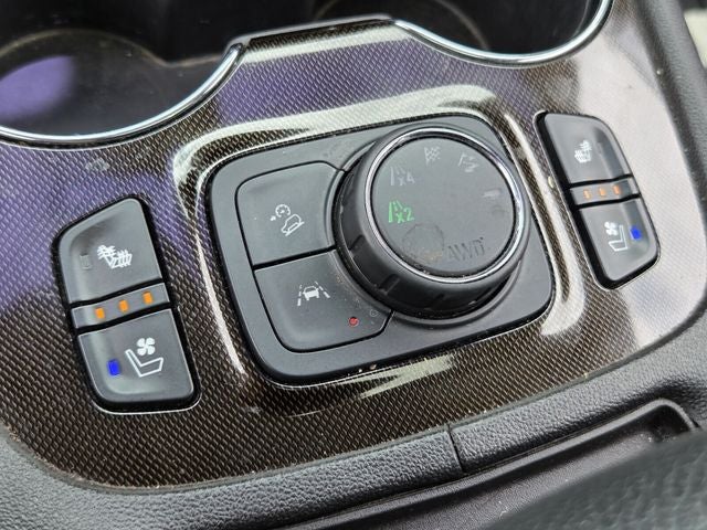 2022 GMC Acadia AT4