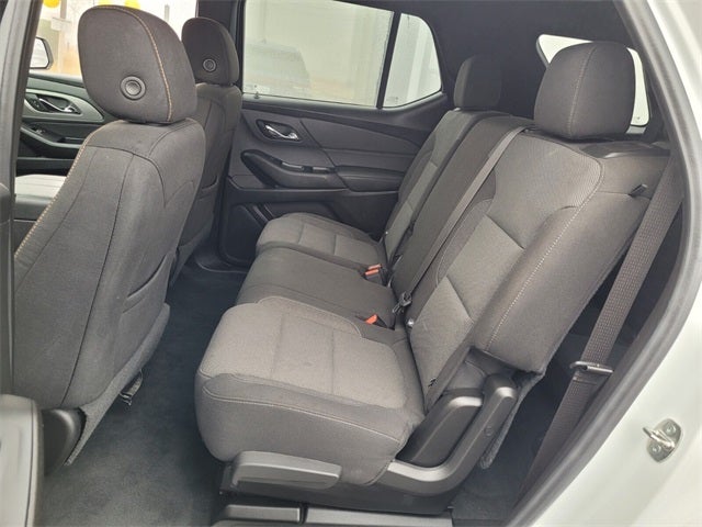 2023 Chevrolet Traverse LT Cloth w/2FL