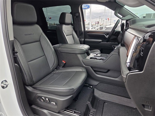 2025 GMC Sierra 2500HD Denali