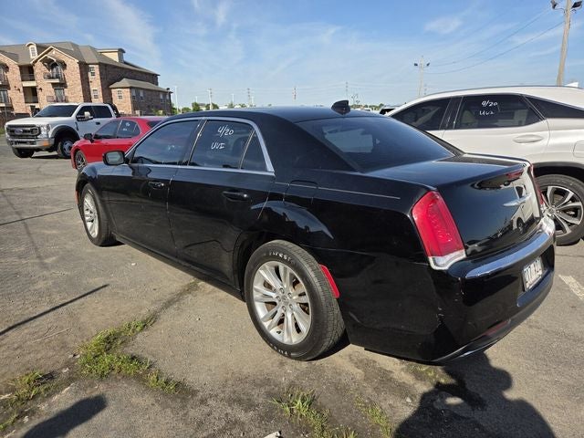 2017 Chrysler 300 Limited