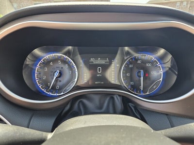 2022 Chrysler Voyager LX