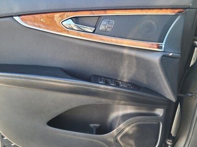 2019 Lincoln Nautilus Select