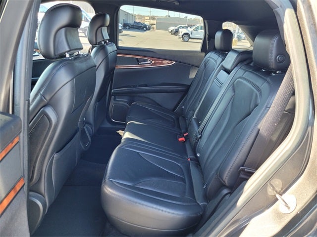 2019 Lincoln Nautilus Select