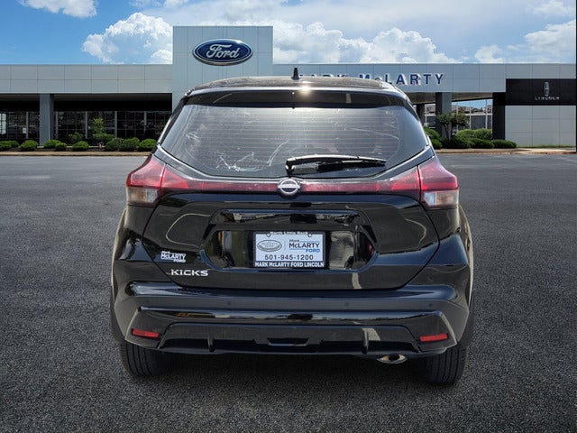 2023 Nissan Kicks S