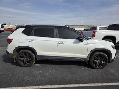 2024 Volkswagen Taos 1.5T SE